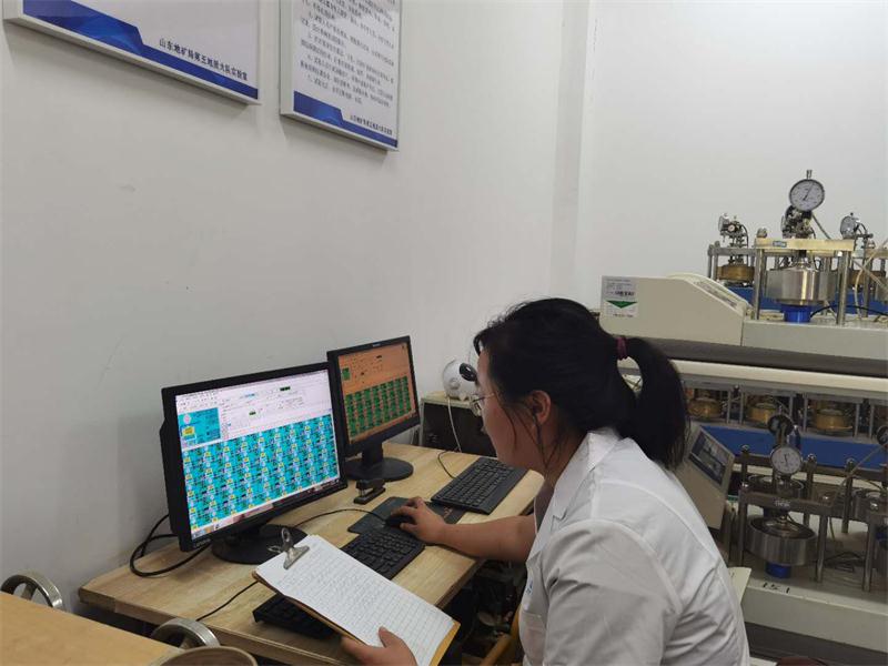 公司同002A：土工試驗(yàn)甲級，可以承擔(dān)甲級及以下工程勘察資格所能承擔(dān)工程勘察項(xiàng)目的土工試驗(yàn)任務(wù)； 聯(lián)系人：任玲，電話：18653883892(圖3)