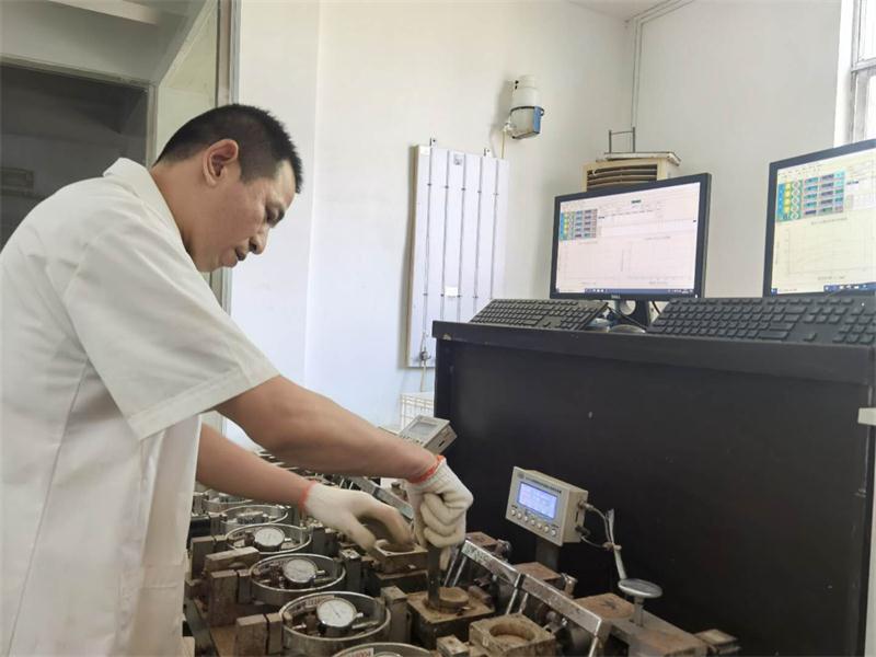 公司同002A：土工試驗(yàn)甲級，可以承擔(dān)甲級及以下工程勘察資格所能承擔(dān)工程勘察項(xiàng)目的土工試驗(yàn)任務(wù)； 聯(lián)系人：任玲，電話：18653883892(圖2)